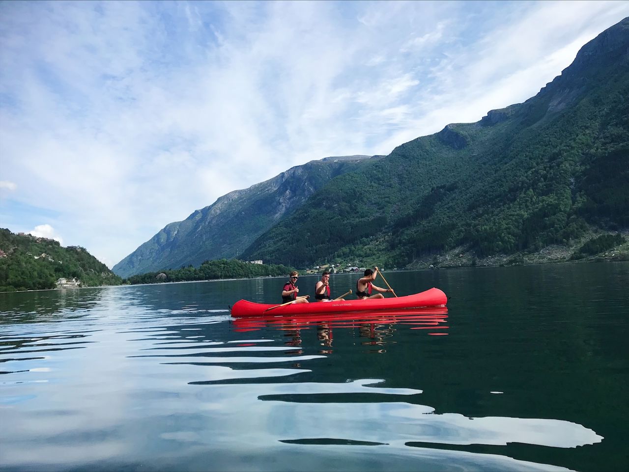 Kanopadling på Sandvinvatnet