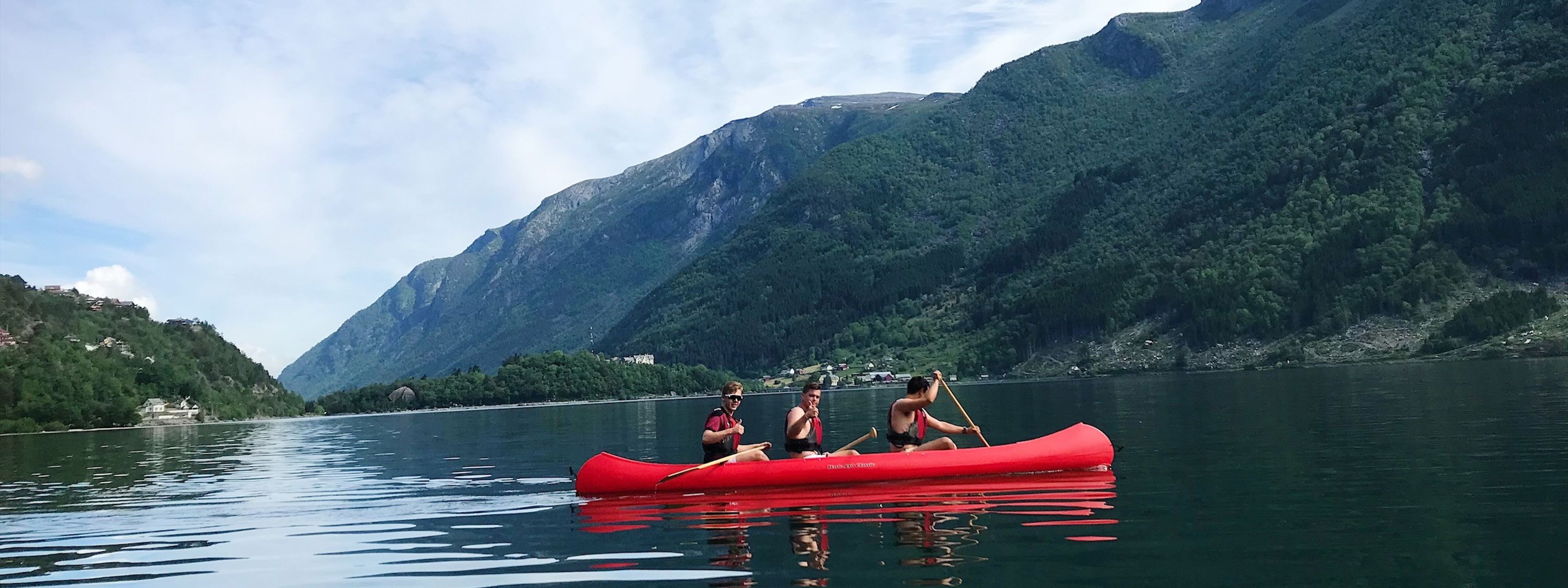 Kanopadling på Sandvinvatnet